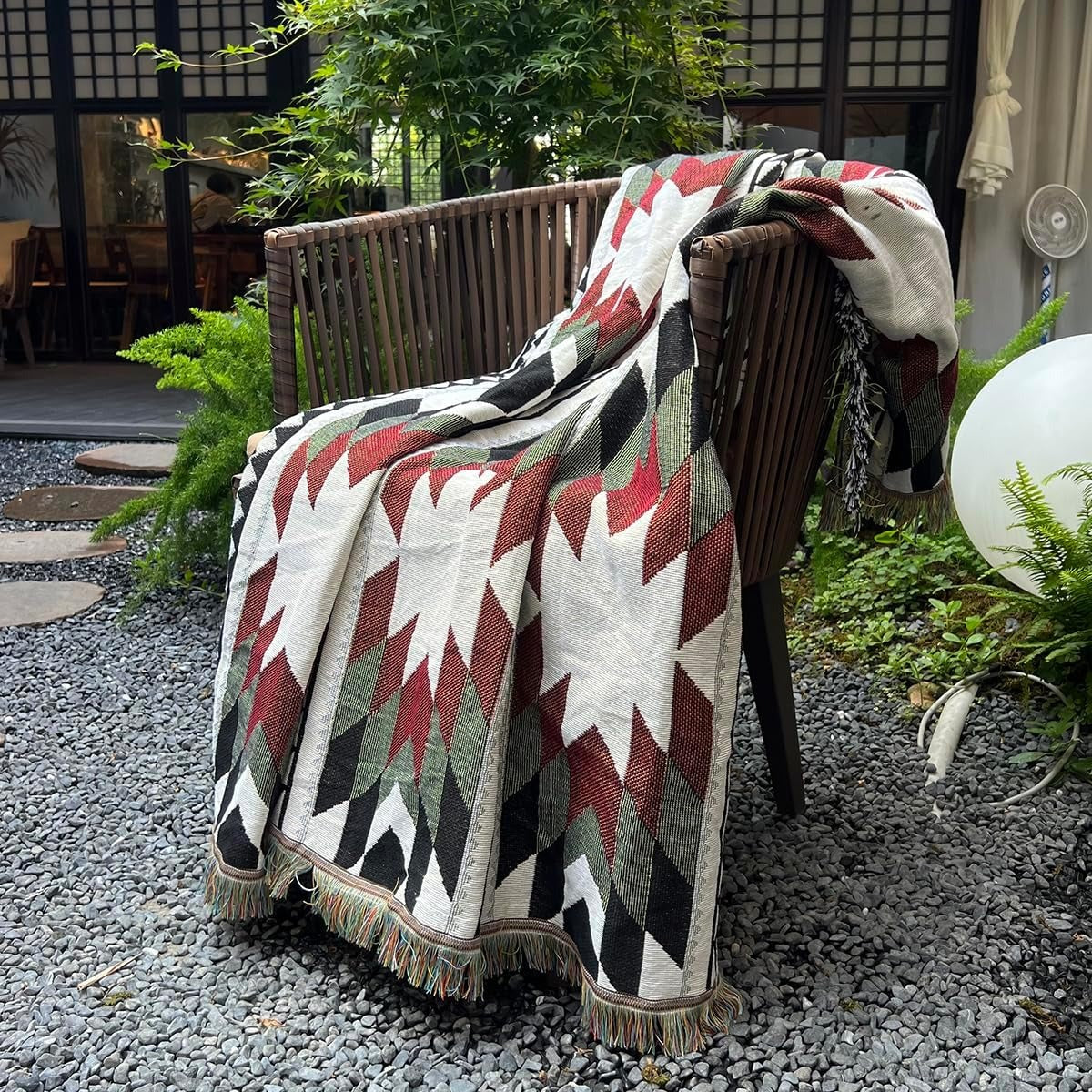 Native Pattern Throw Blanket – Warm Southwestern Design for Home Decor